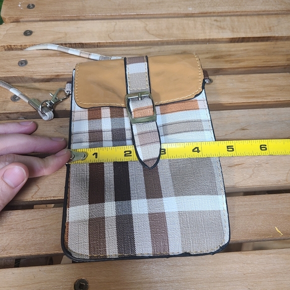 Elegant Plaid Crossbody Bag with Tan Flap - Picture 7 of 8